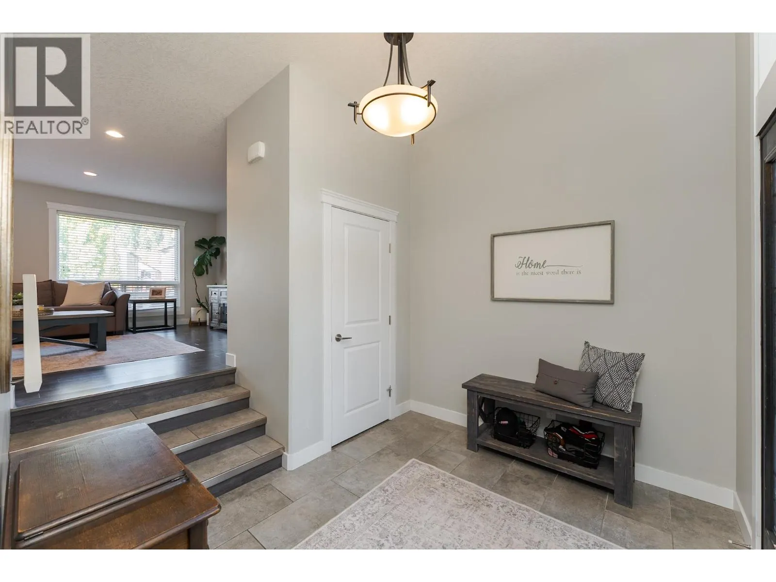 7661 CREEKSIDE WAY