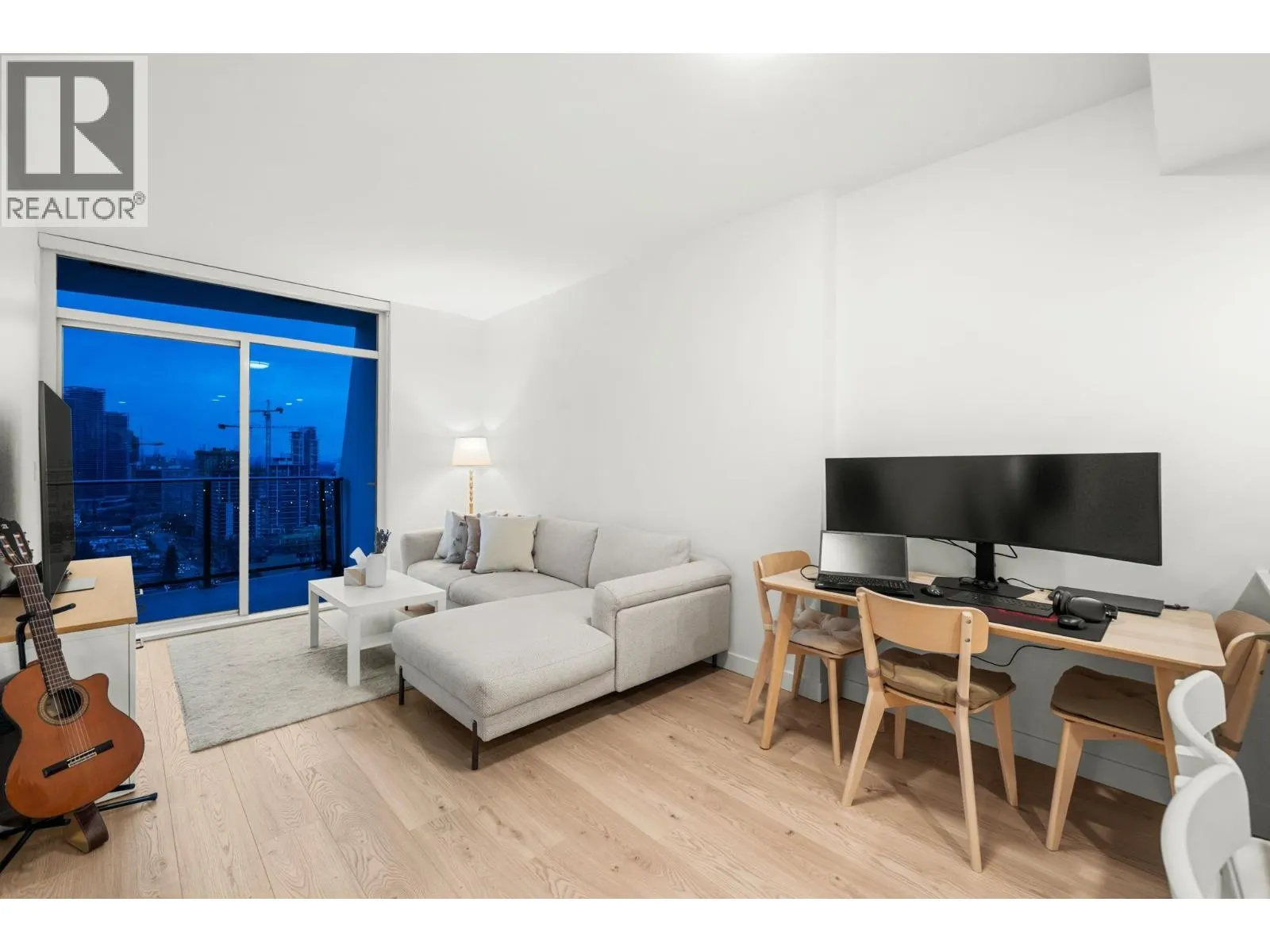 2607 2181 MADISON AVENUE