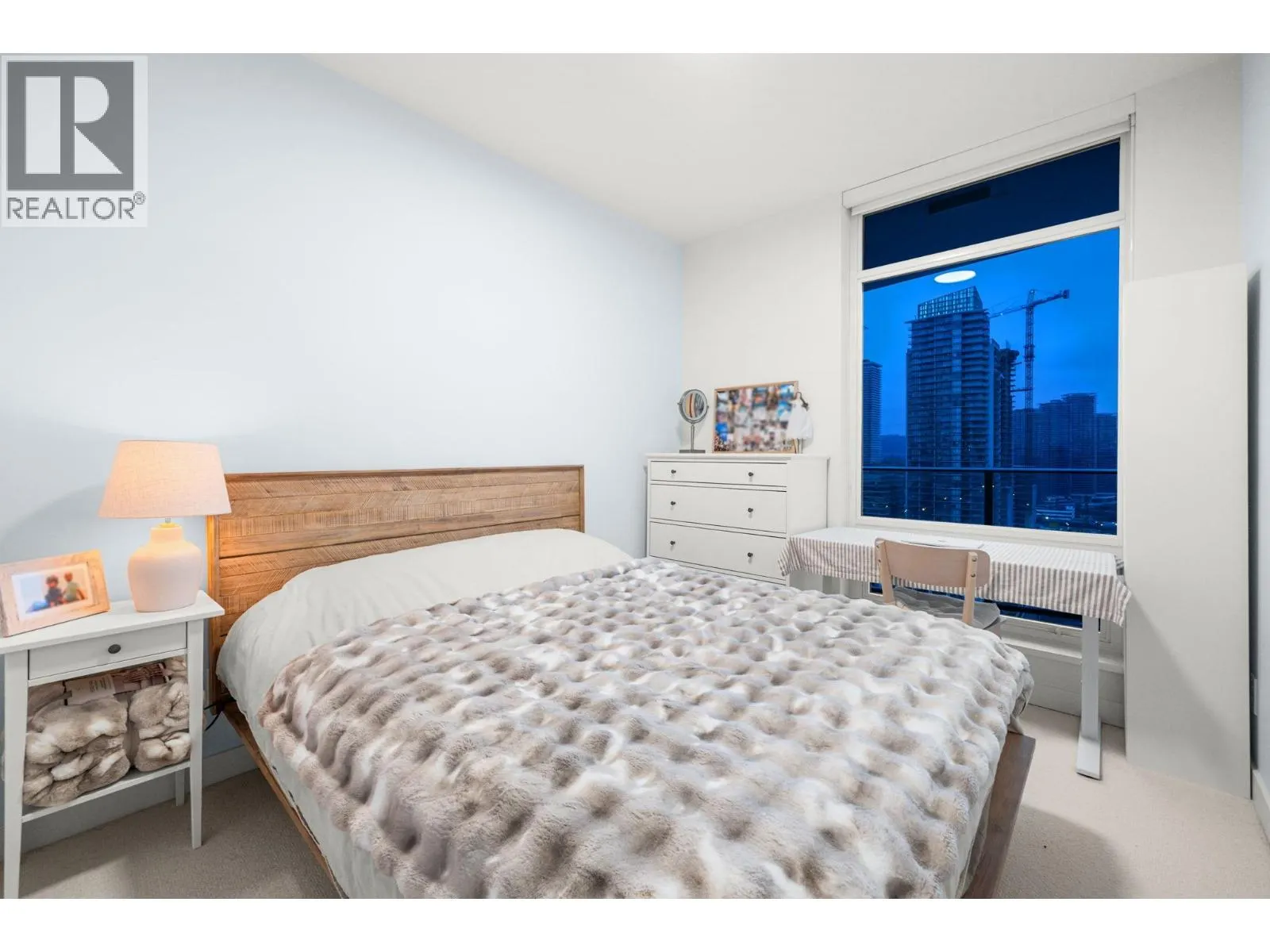 2607 2181 MADISON AVENUE
