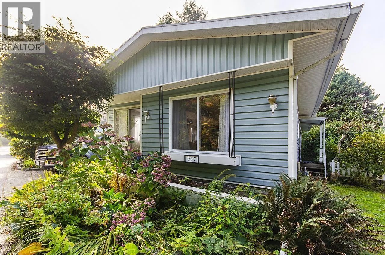227 TOMAHAWK AVENUE