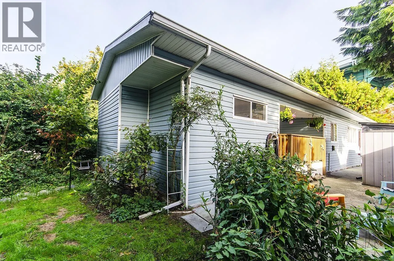 227 TOMAHAWK AVENUE