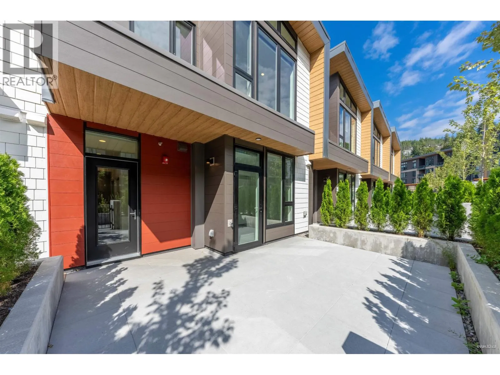 208 1502 SCOTT CRESCENT