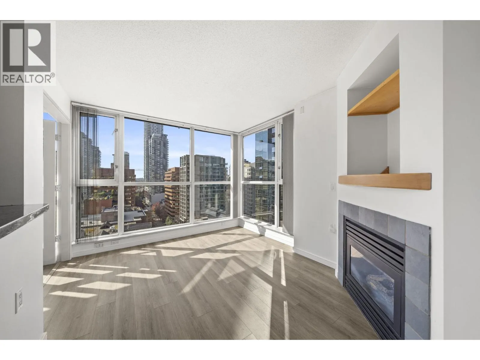 1807 1068 HORNBY STREET