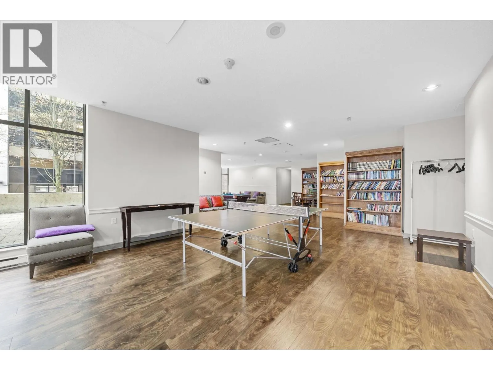 1807 1068 HORNBY STREET