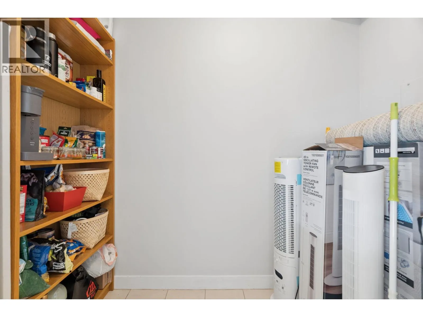 908 1408 STRATHMORE MEWS