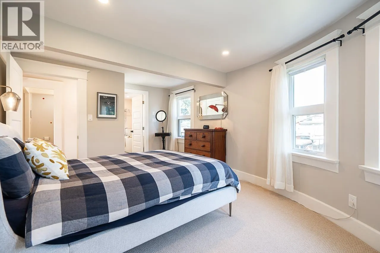 416 W 6TH STREET