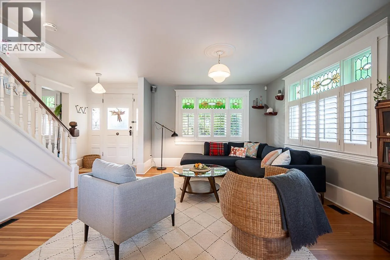 416 W 6TH STREET
