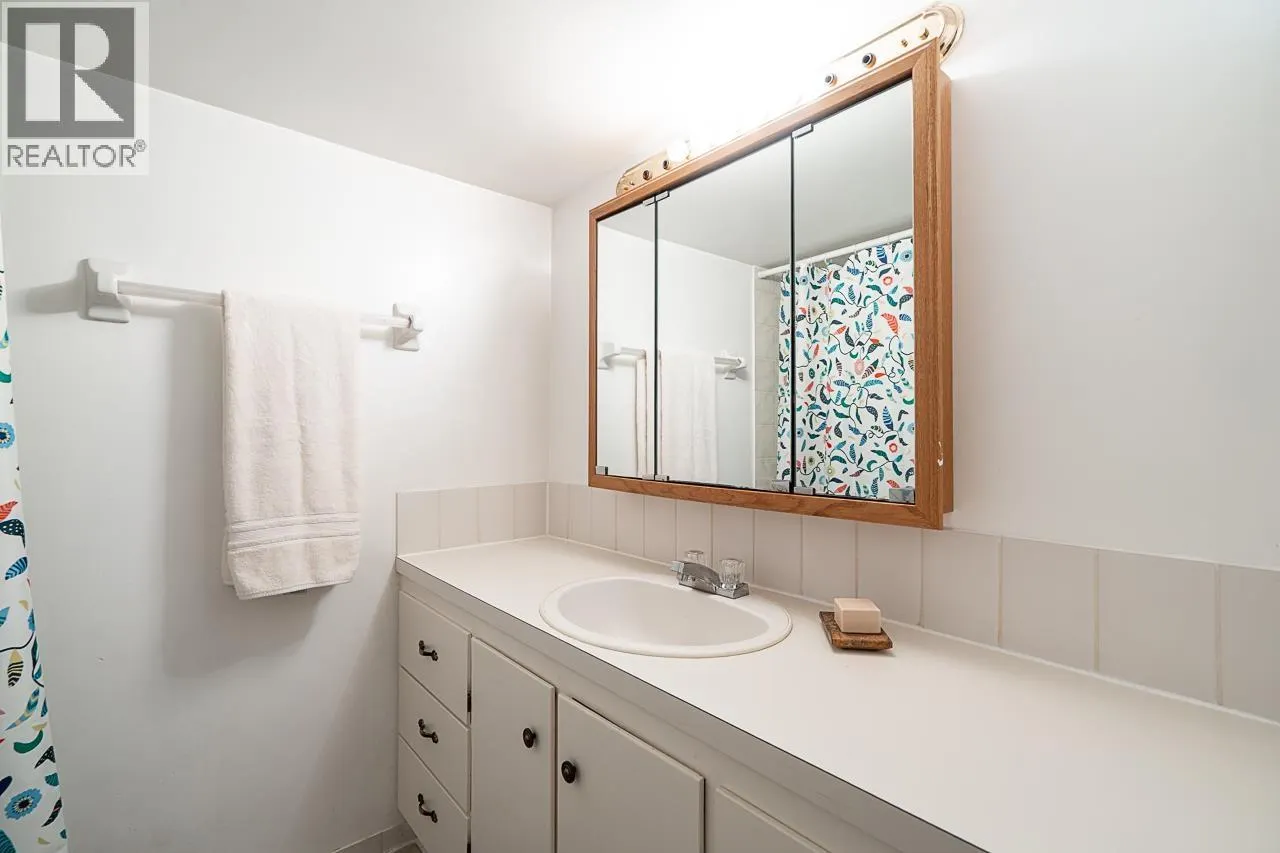 416 W 6TH STREET