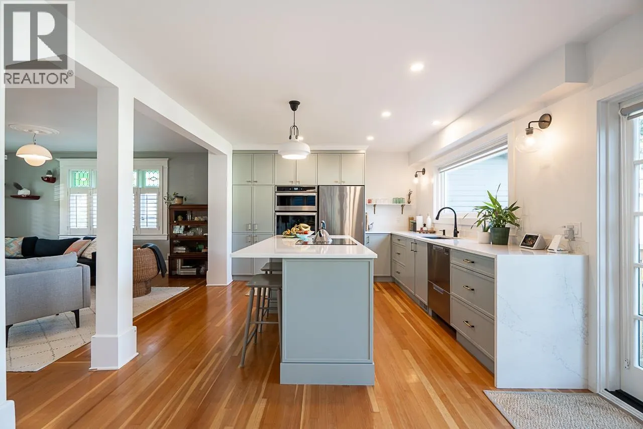 416 W 6TH STREET