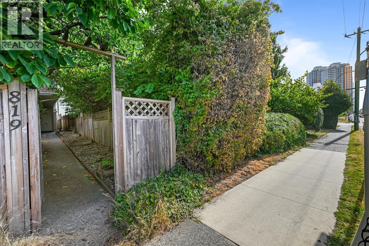 819 W 70TH AVENUE