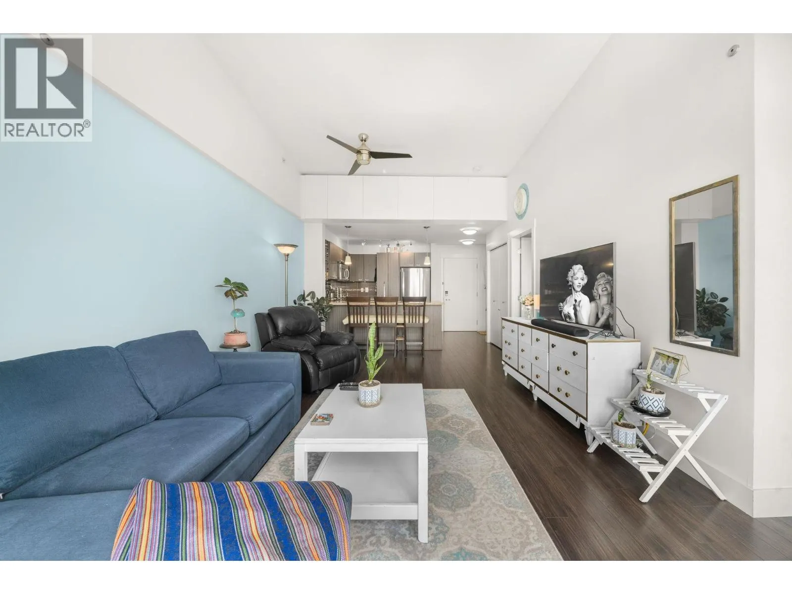 302 709 12TH STREET