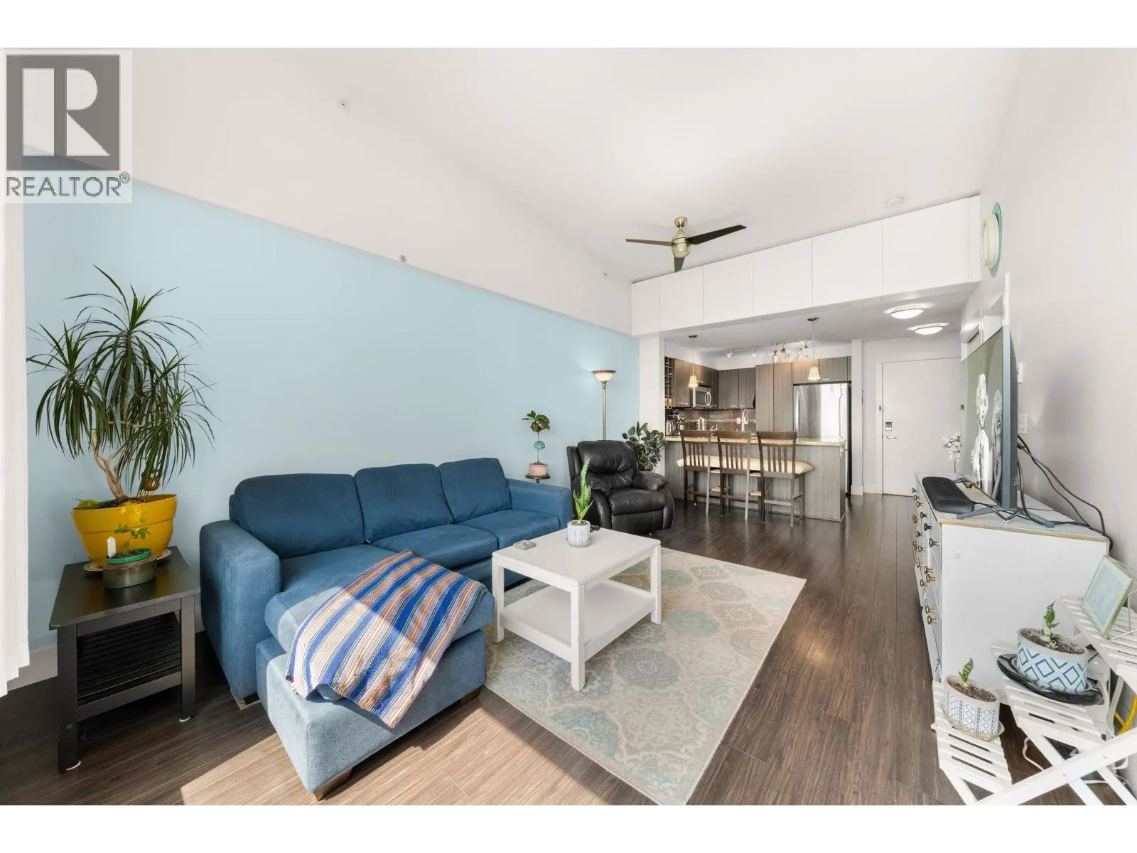 302 709 12TH STREET
