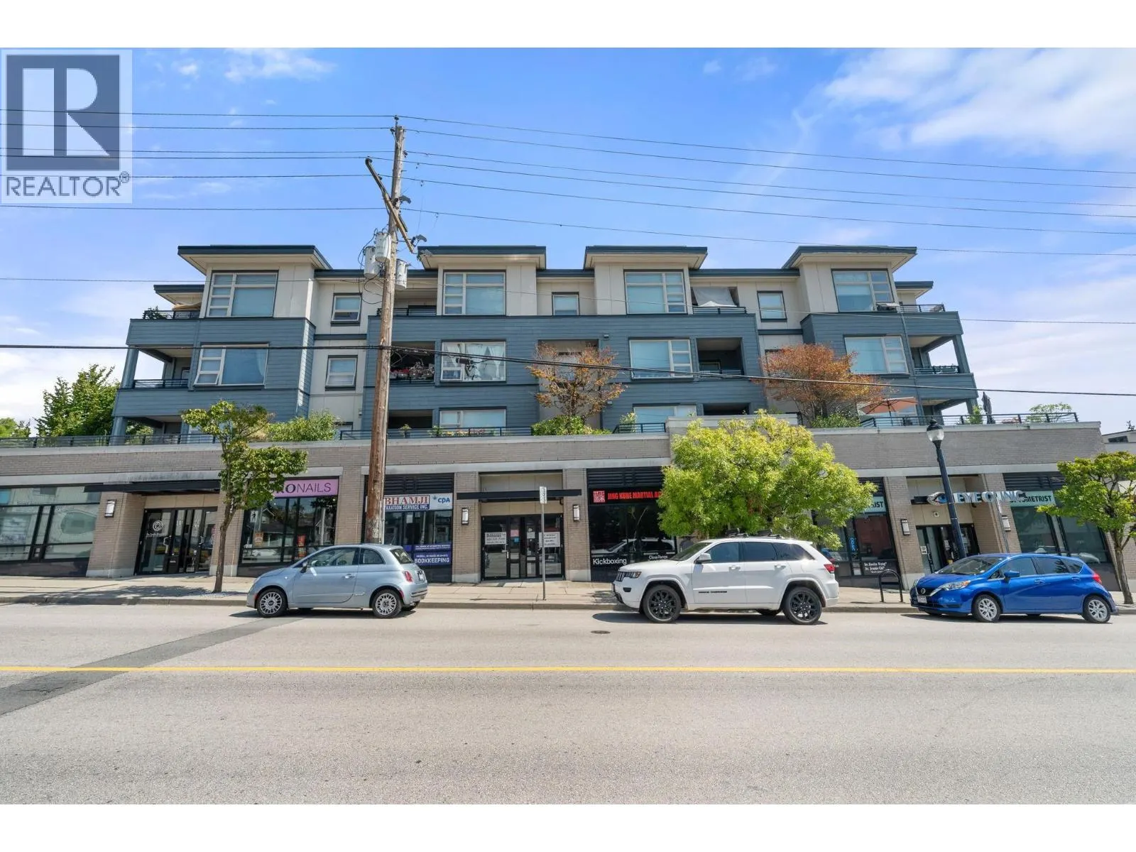 302 709 12TH STREET