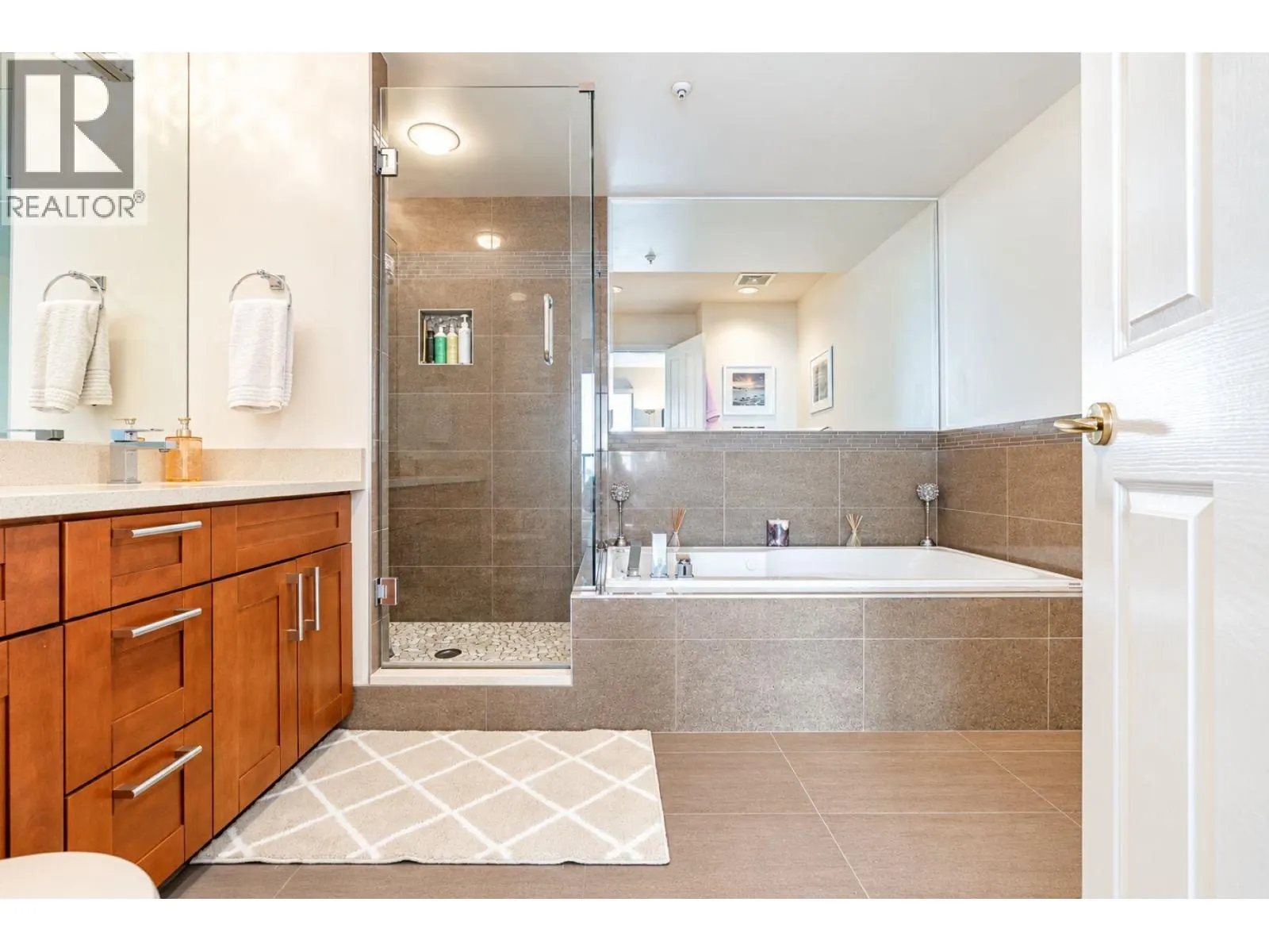 402 3131 DEER RIDGE DRIVE