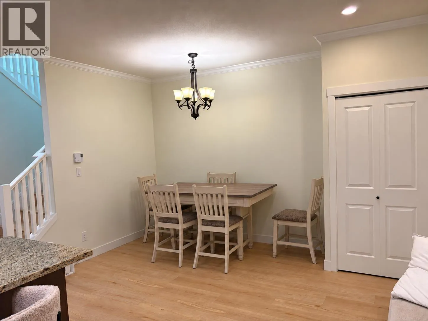 2x 5580 MONCTON STREET