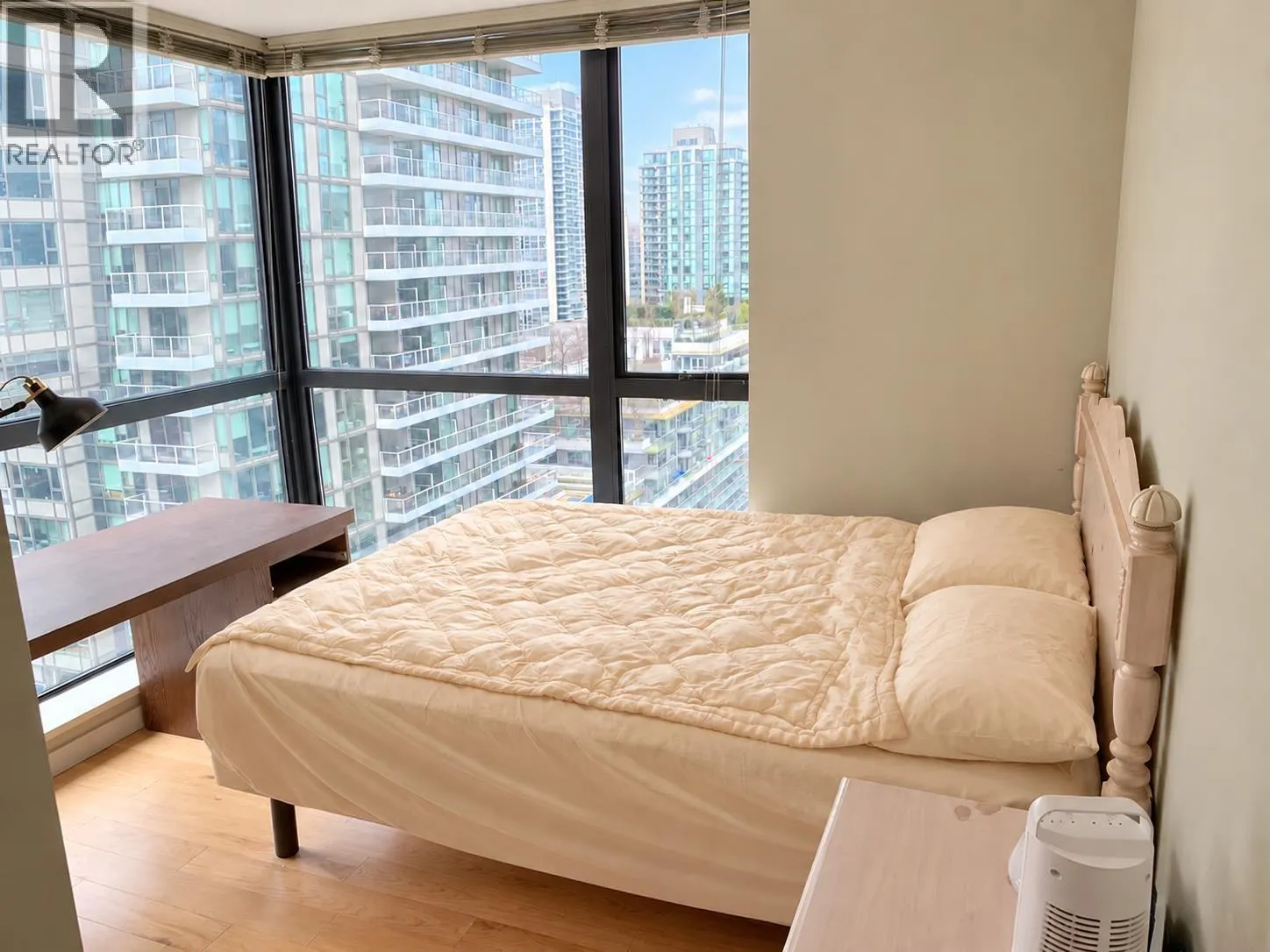 15xx Main bedroom-1295 RICHARDS STREET