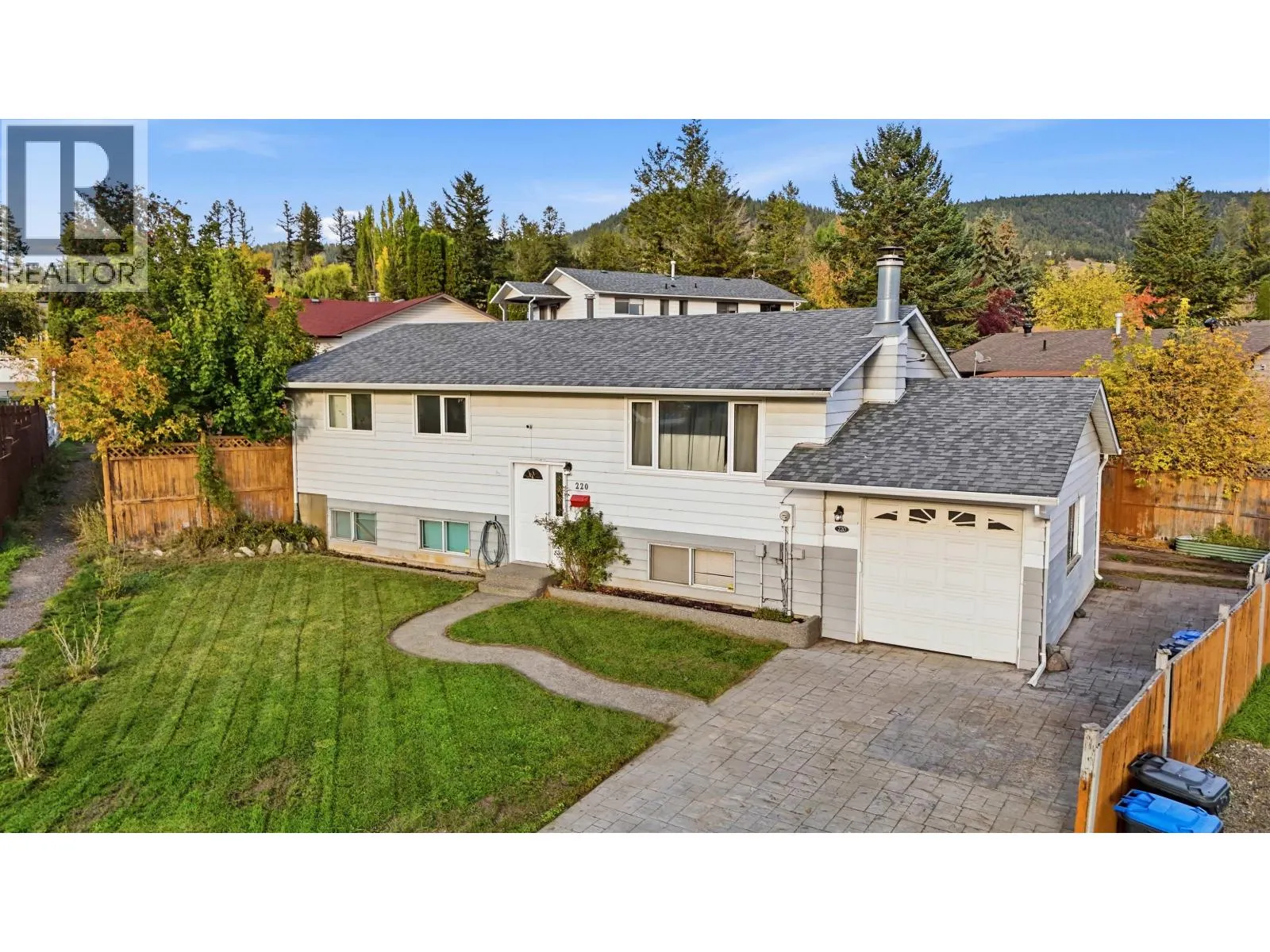 220 CORNWALL CRESCENT