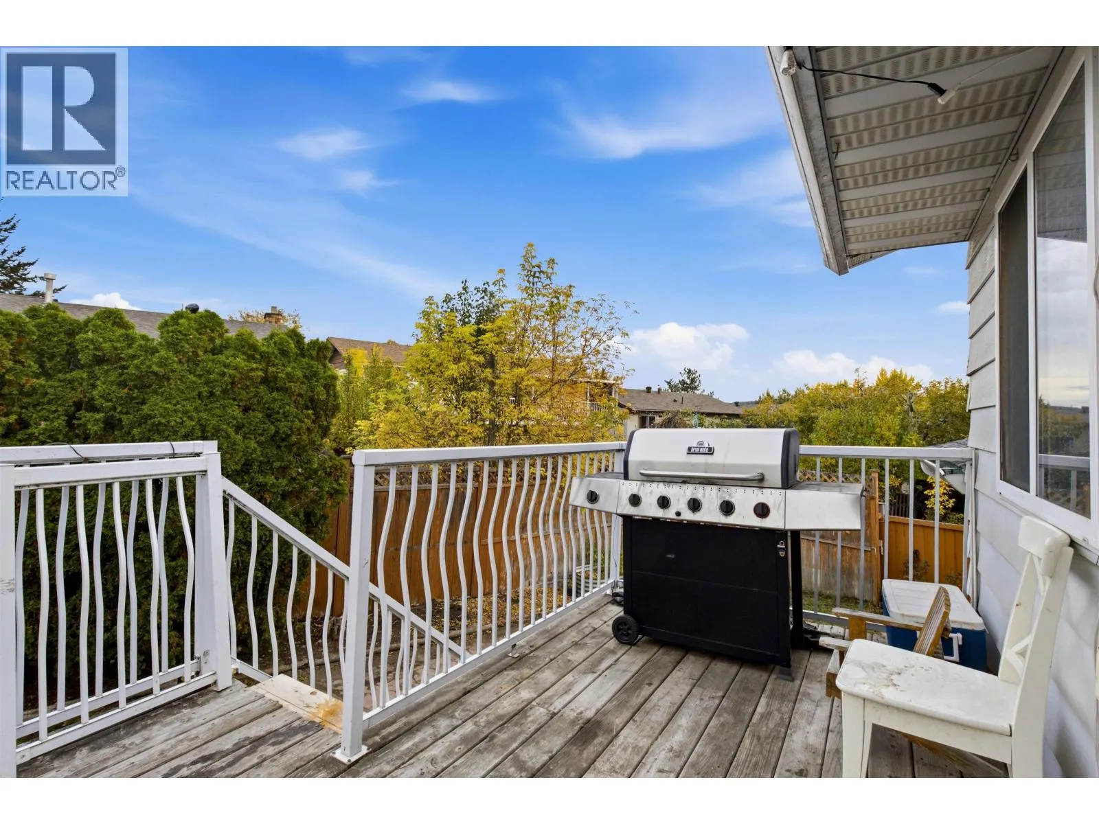 220 CORNWALL CRESCENT