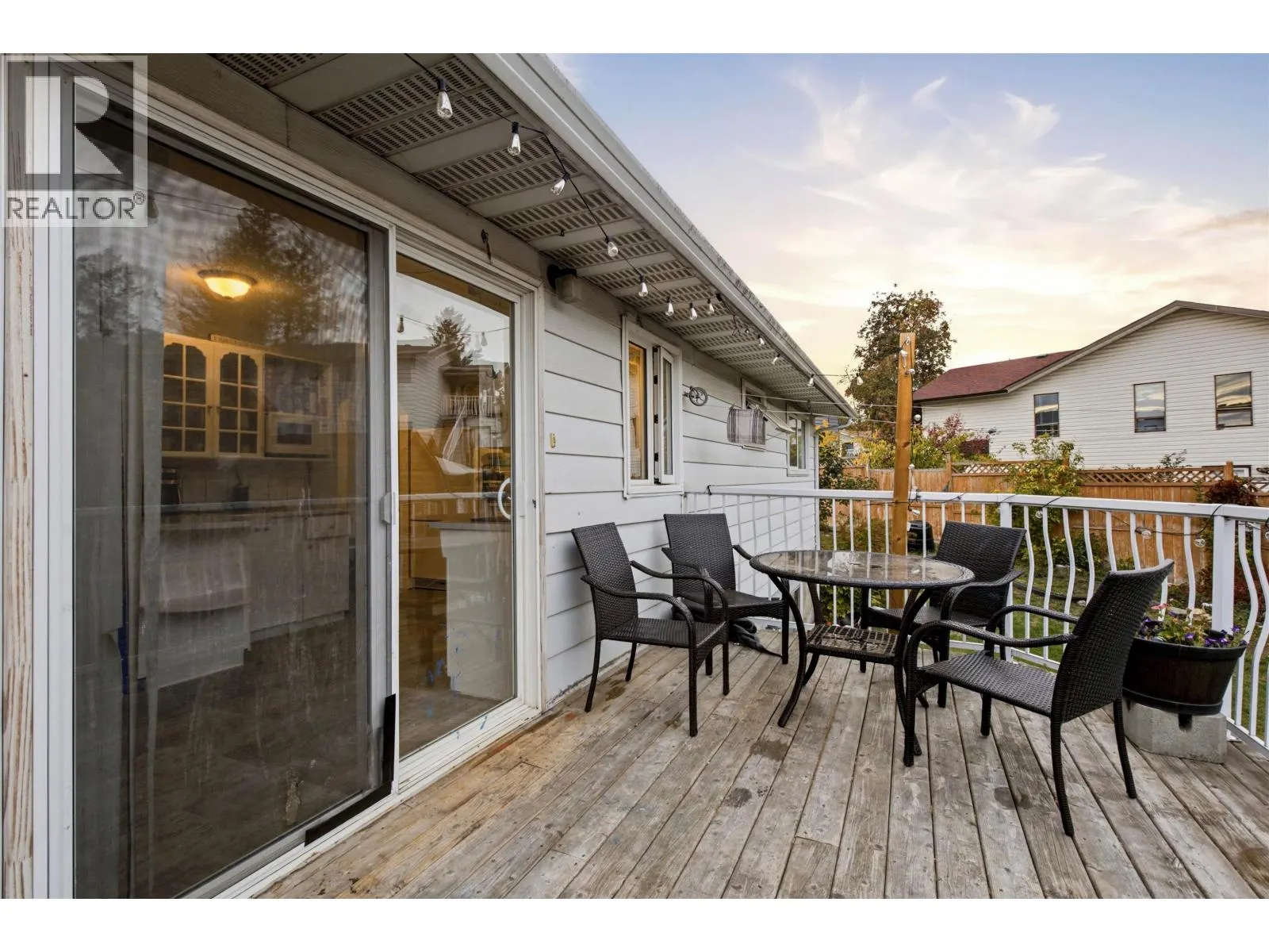 220 CORNWALL CRESCENT