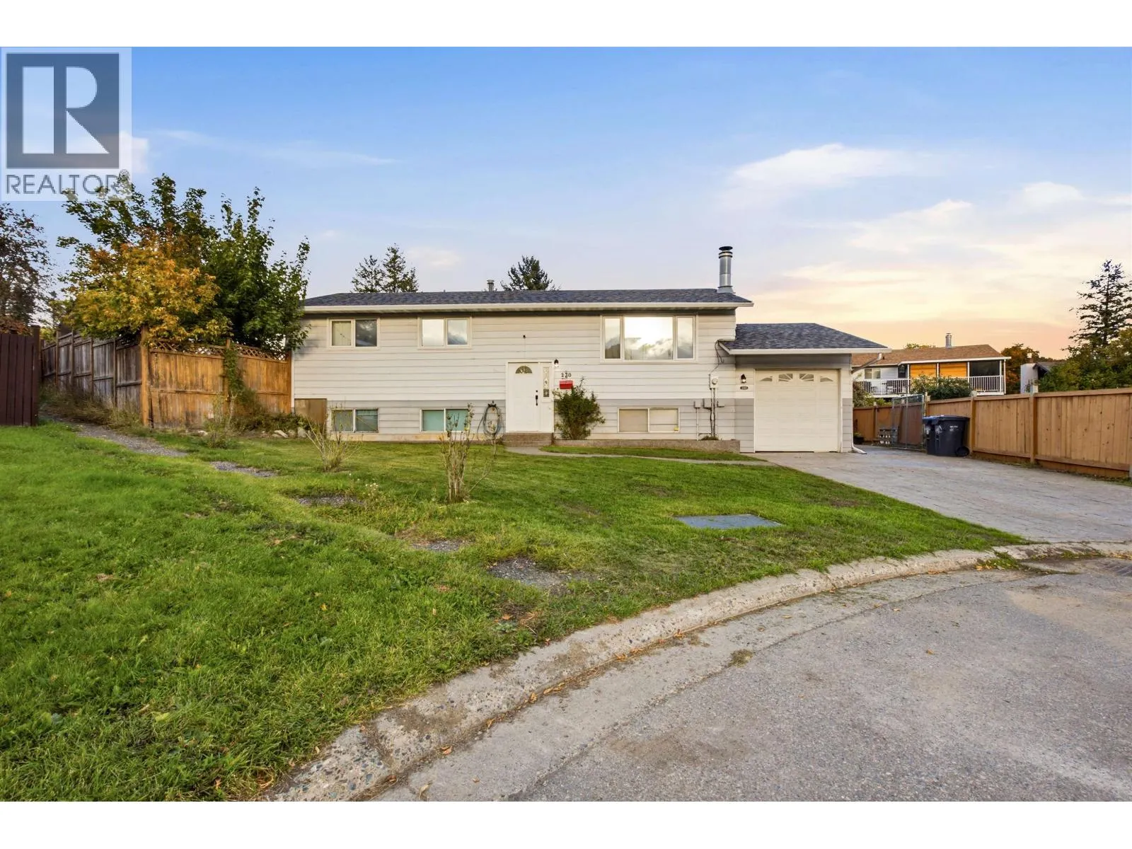 220 CORNWALL CRESCENT