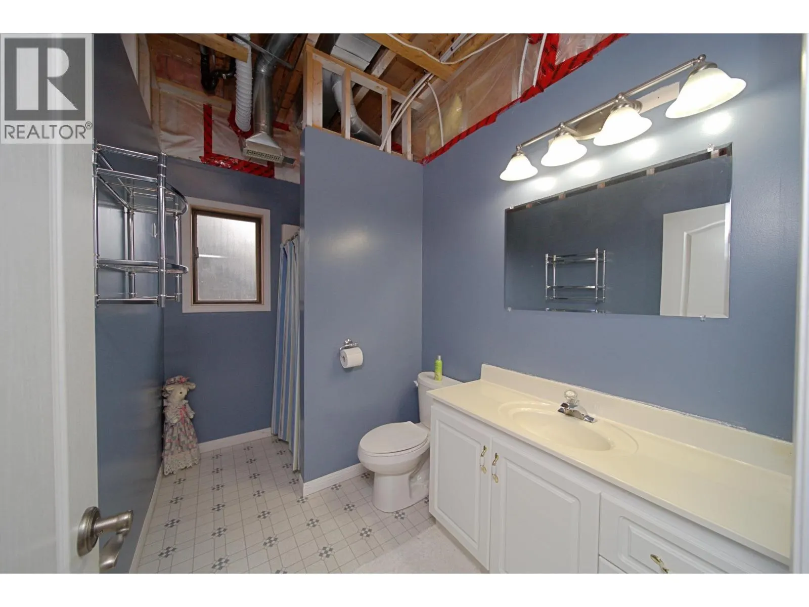 599 PEARKES DRIVE