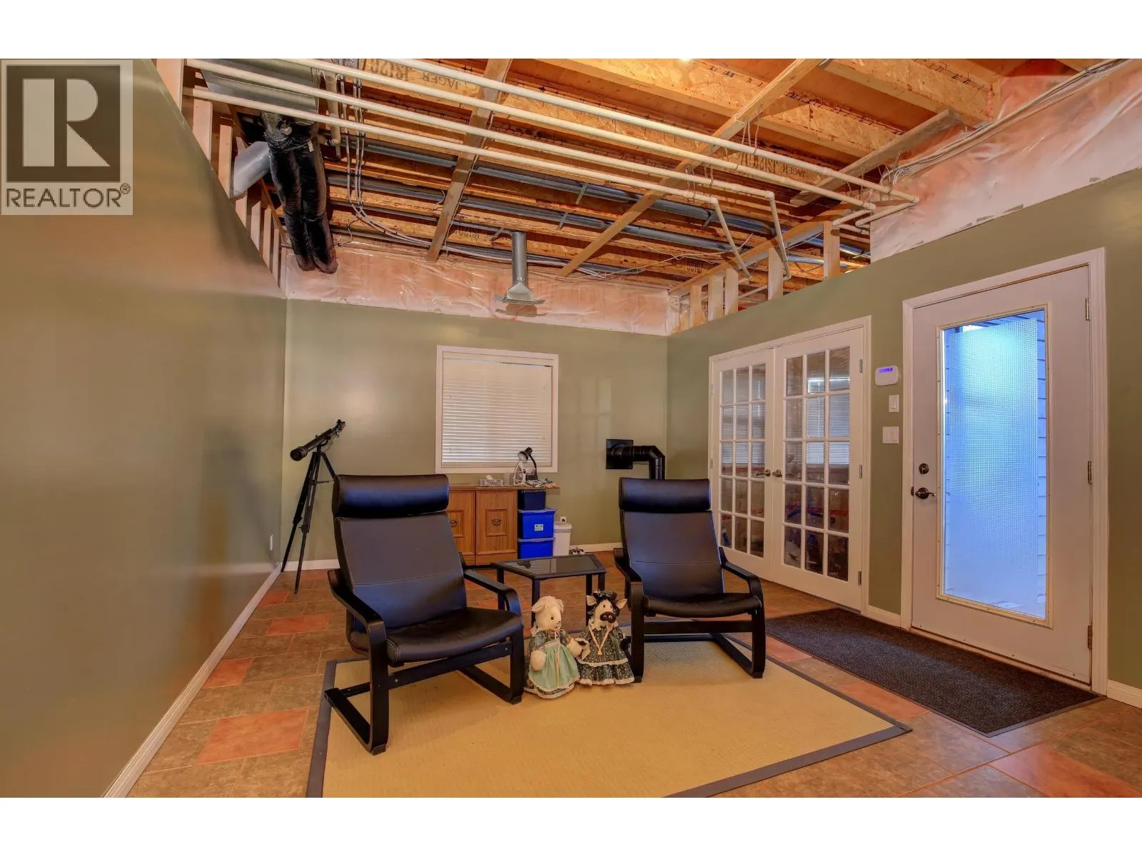 599 PEARKES DRIVE