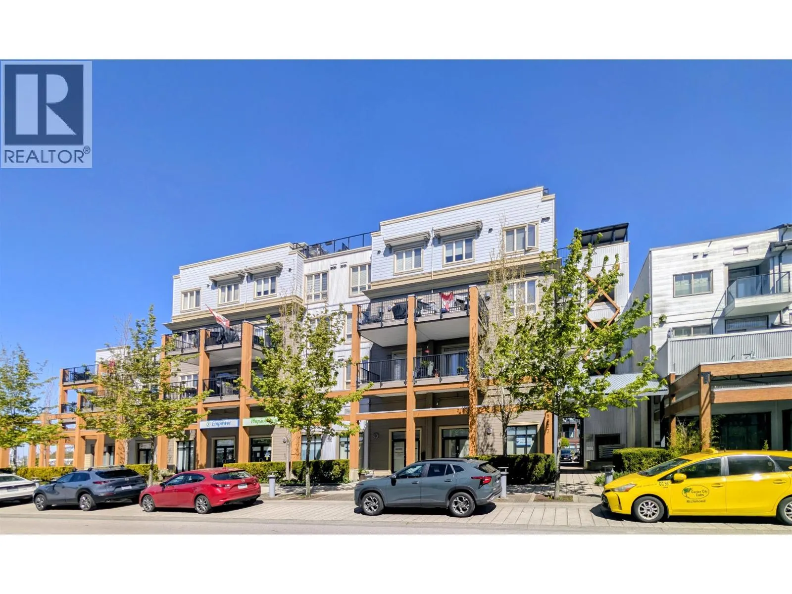 206 6077 LONDON ROAD