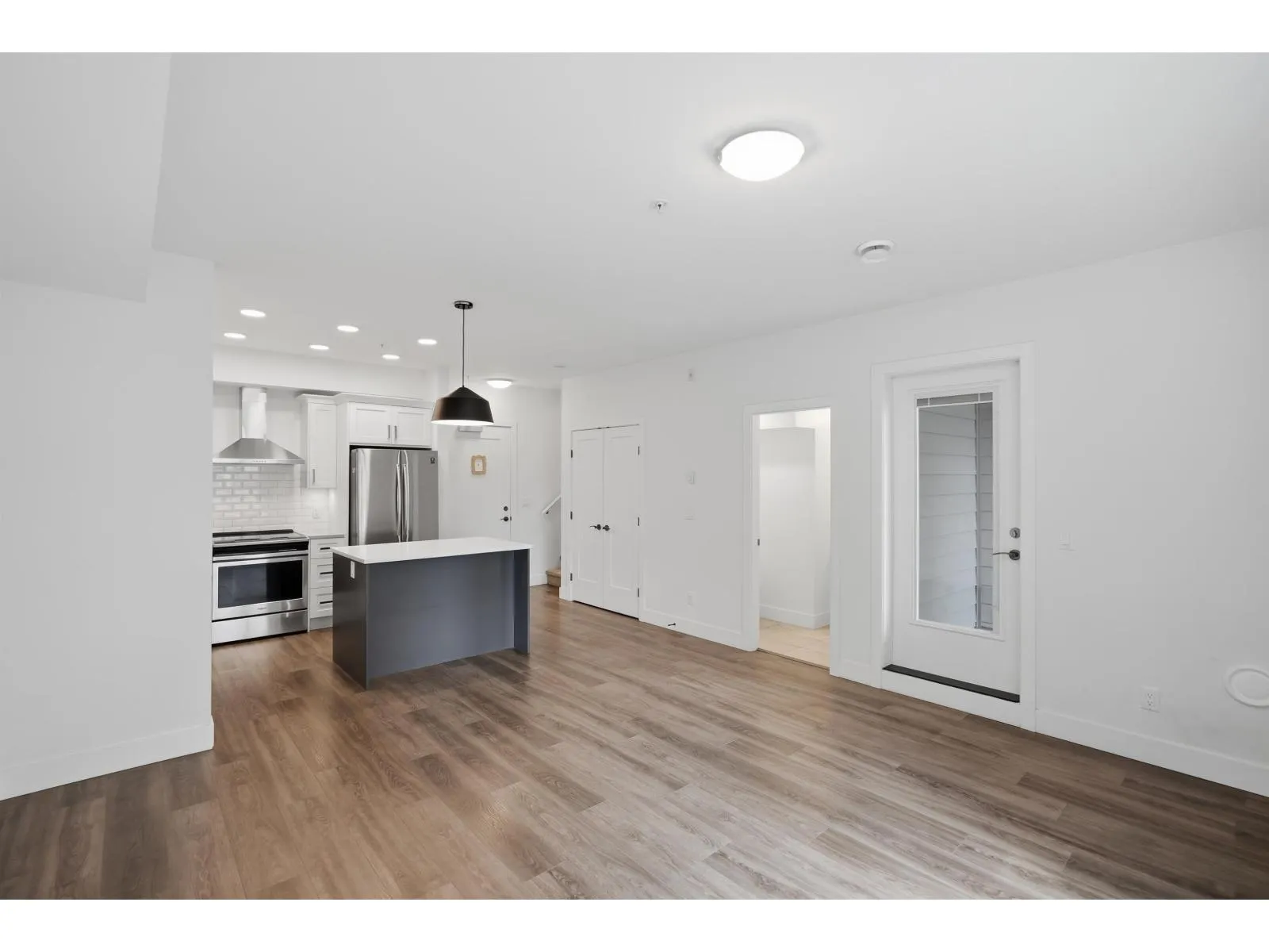 302 33568 GEORGE FERGUSON WAY