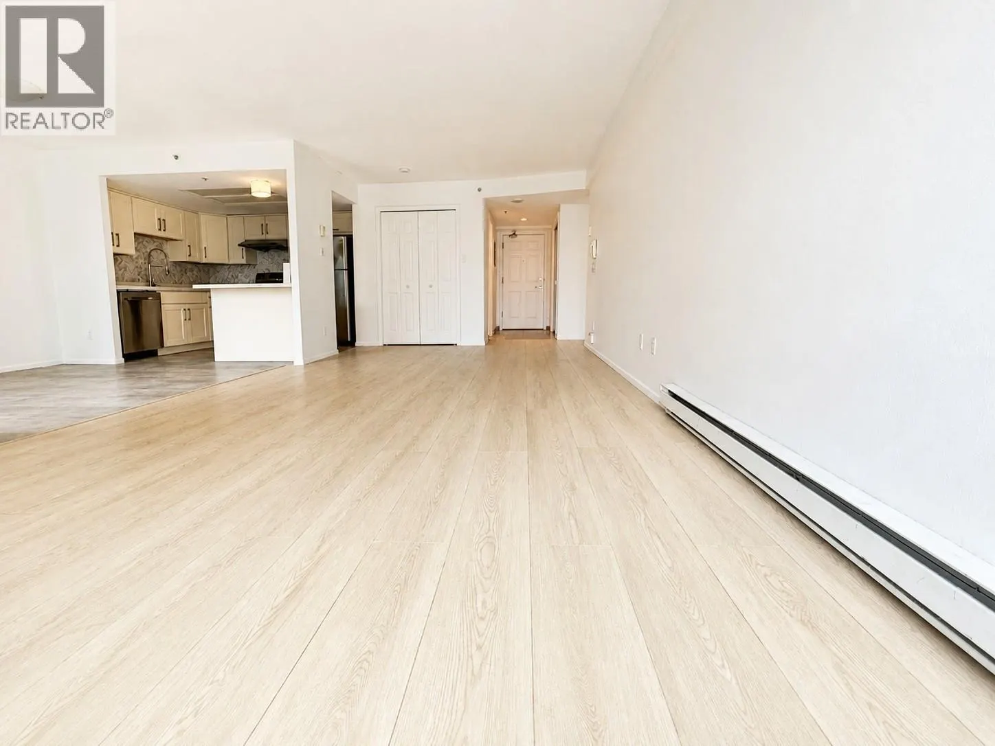 504 1159 MAIN STREET