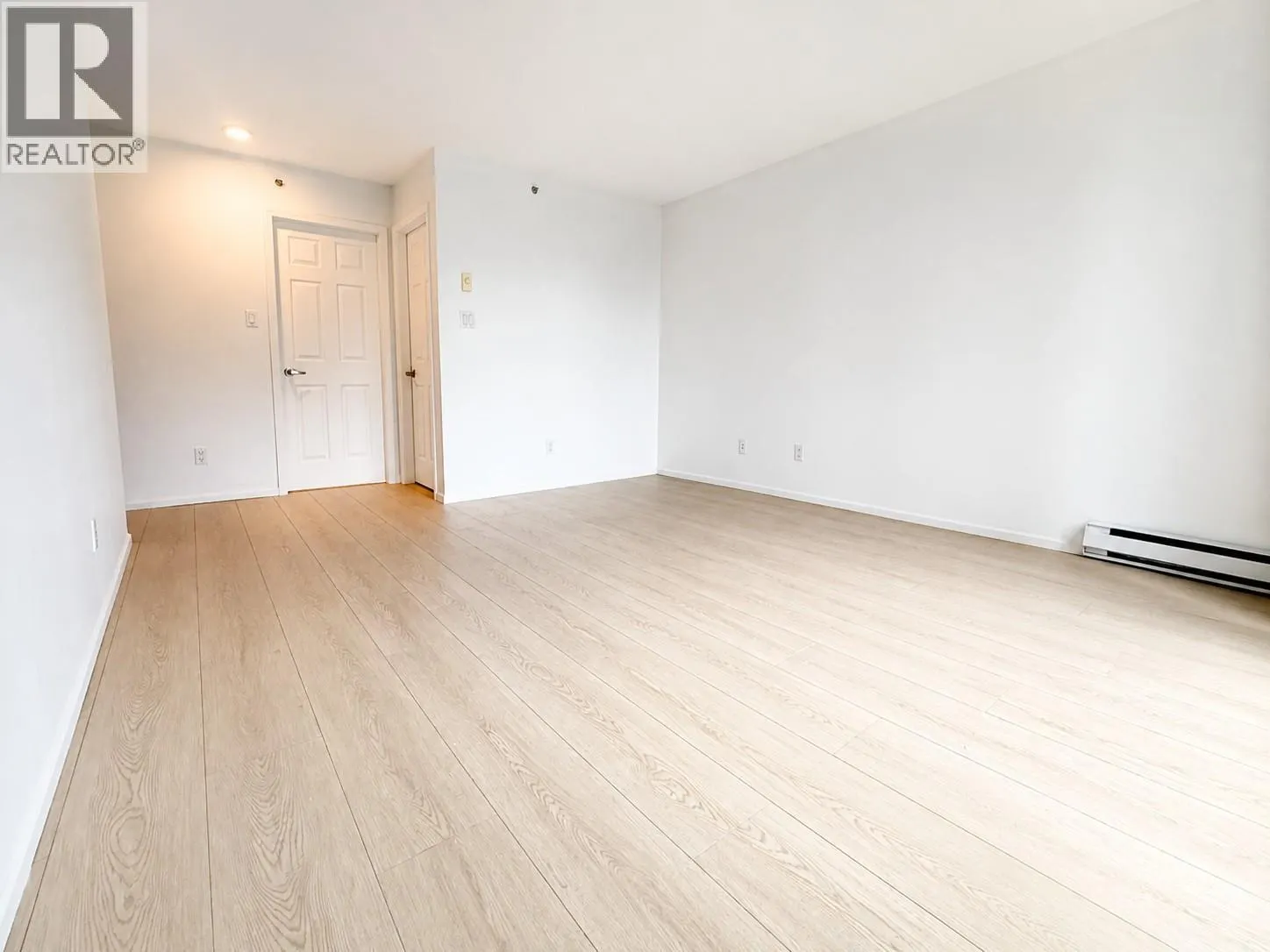 504 1159 MAIN STREET