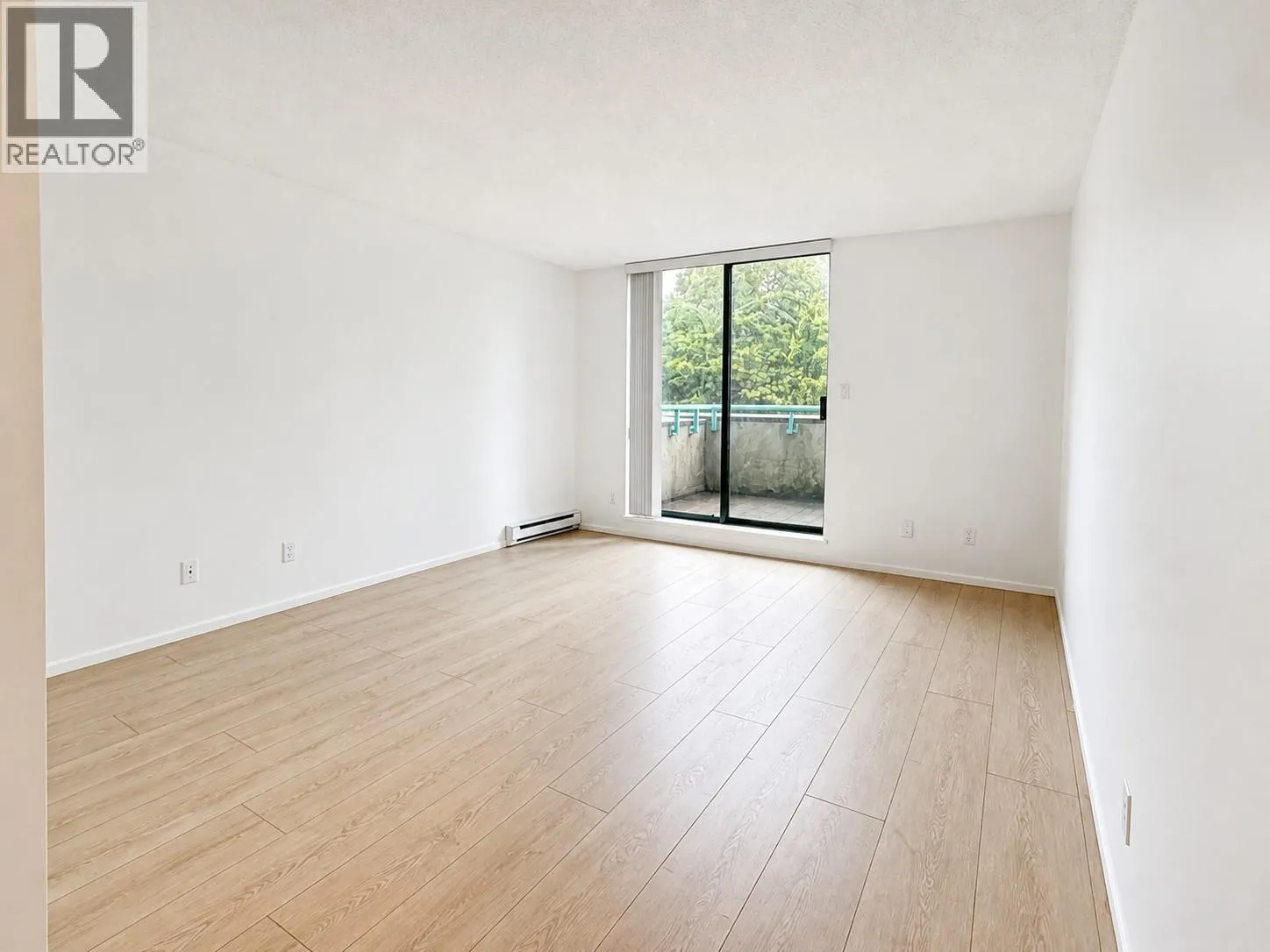 504 1159 MAIN STREET