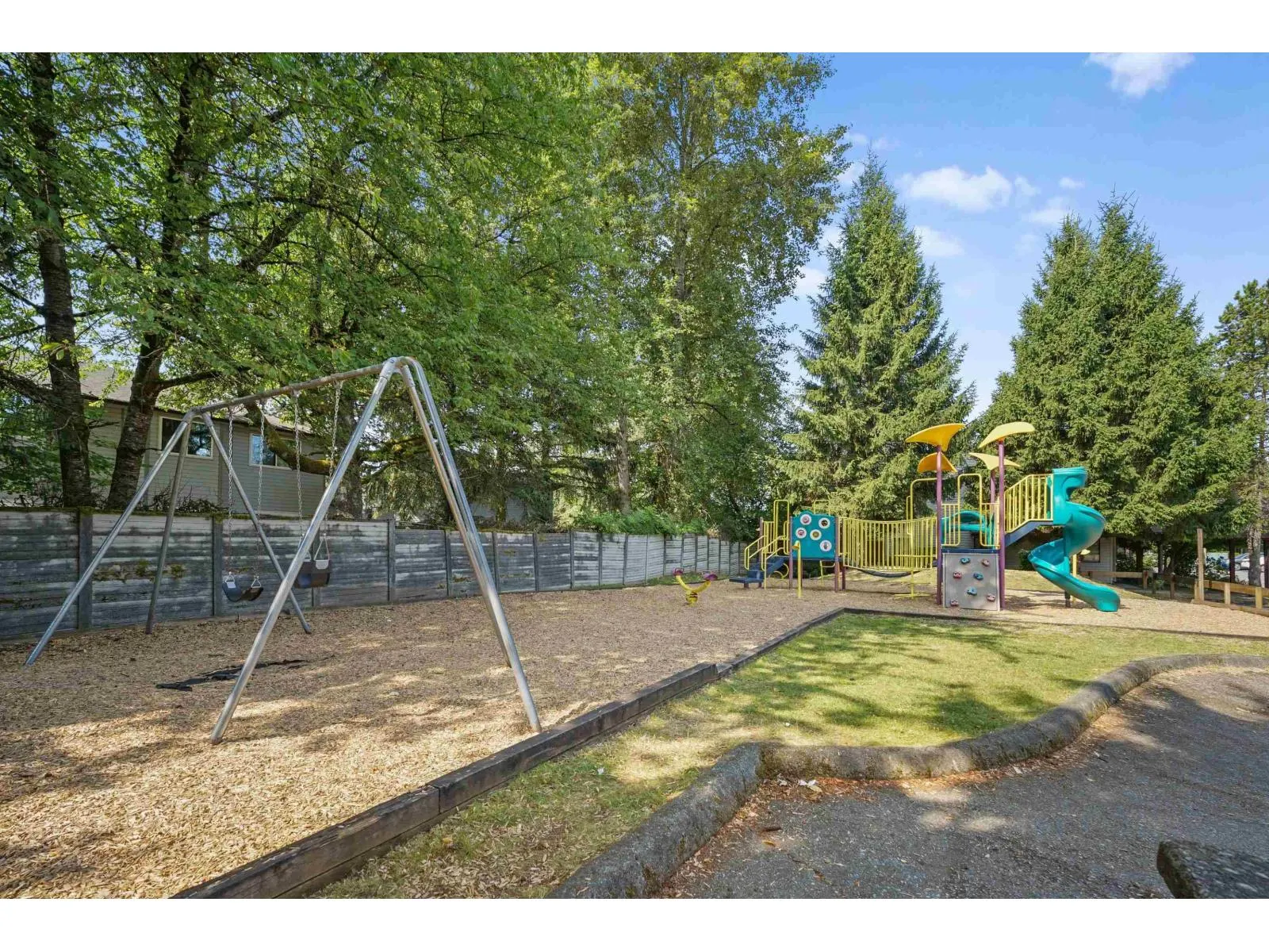 75 13880 74 AVENUE