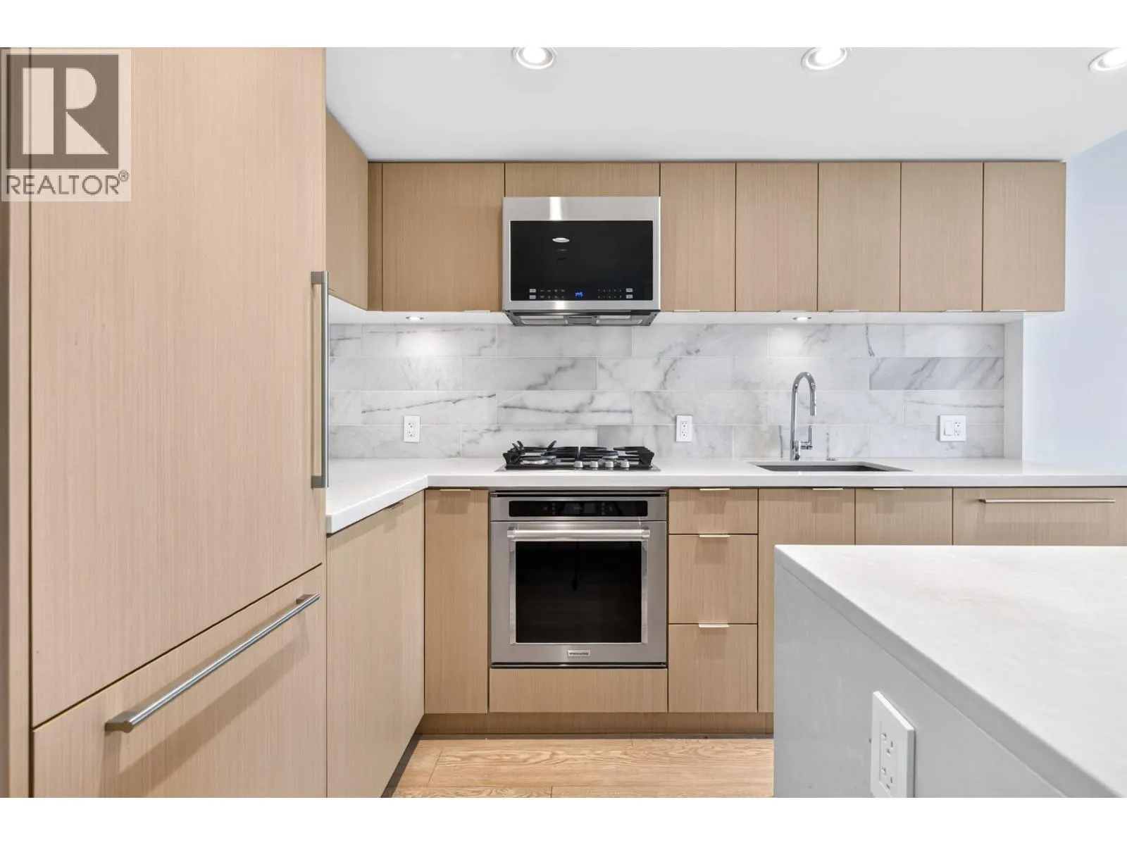 1506 8189 CAMBIE STREET