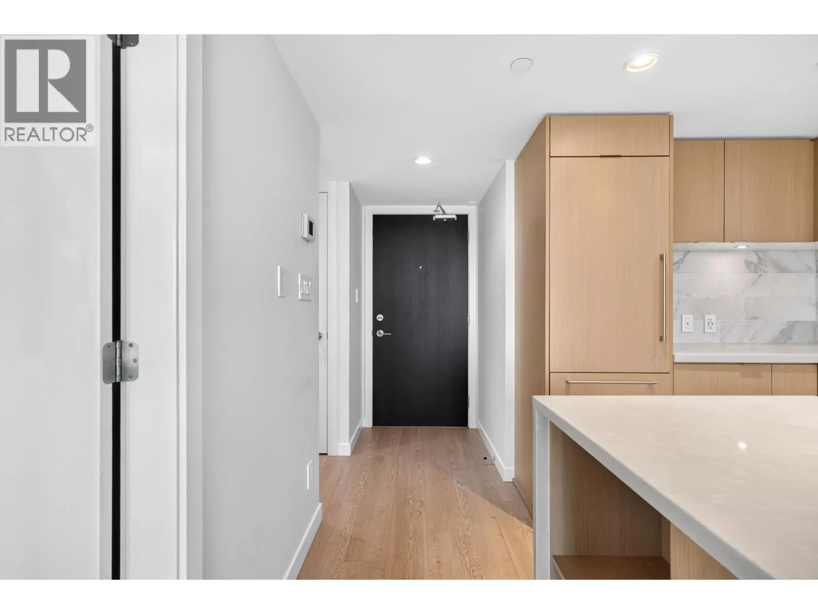 1506 8189 CAMBIE STREET