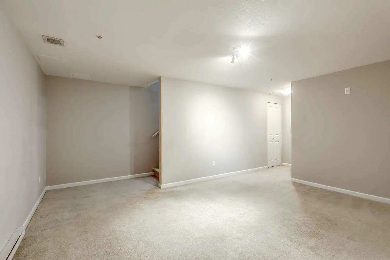 6 10058 153 STREET