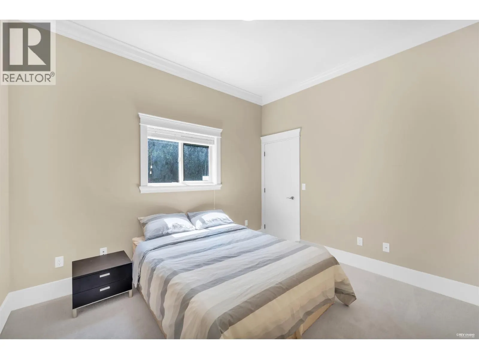 5628 GIBBONS DRIVE