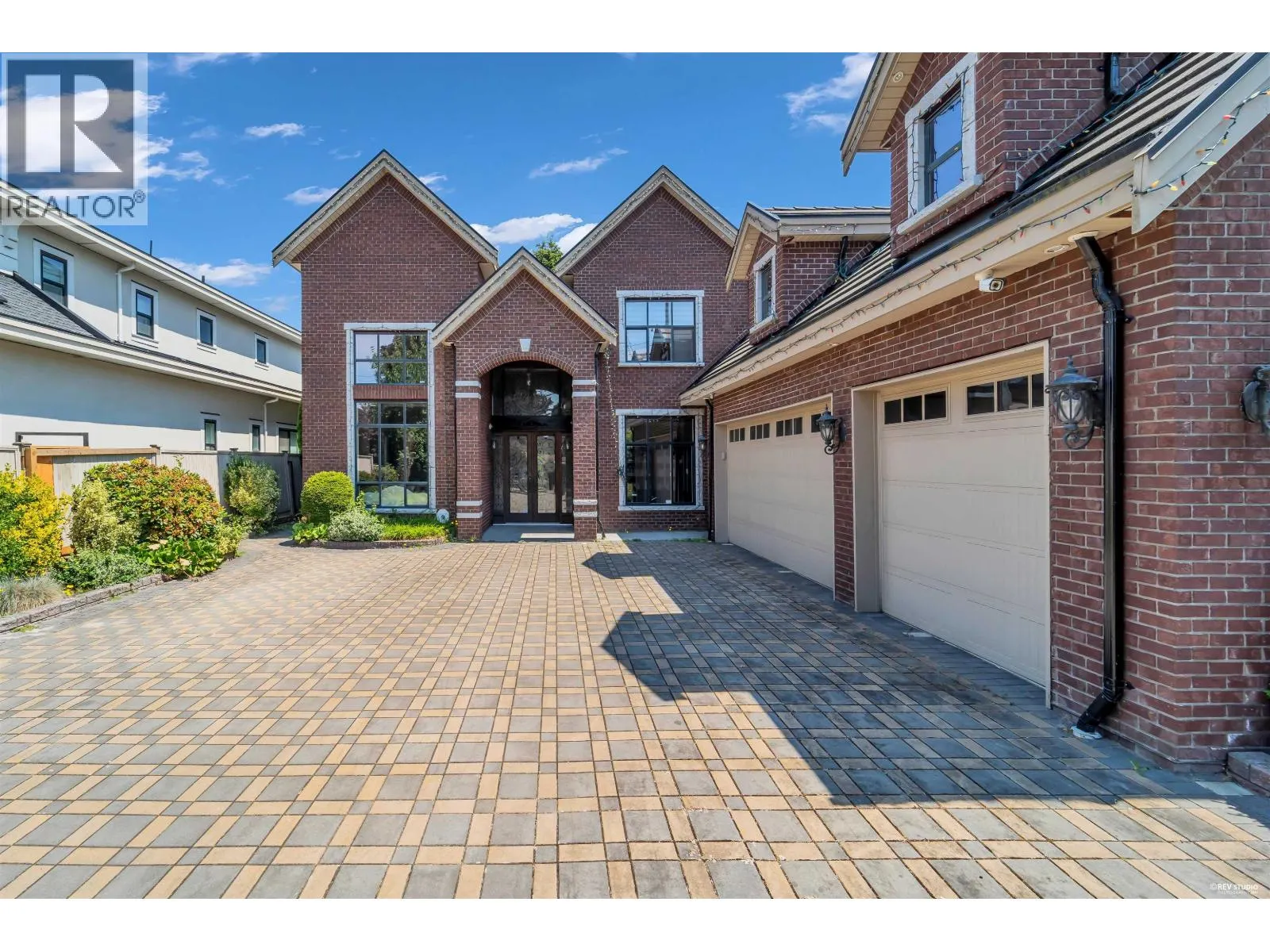 5628 GIBBONS DRIVE