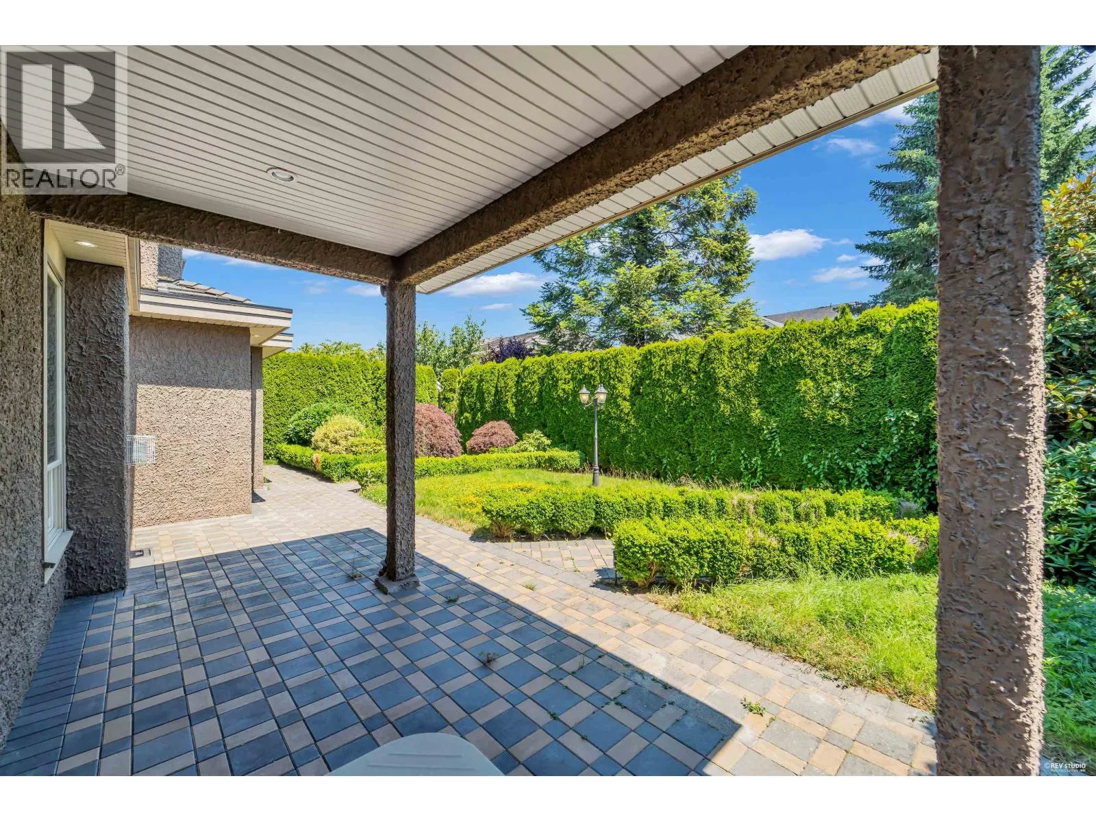 5628 GIBBONS DRIVE