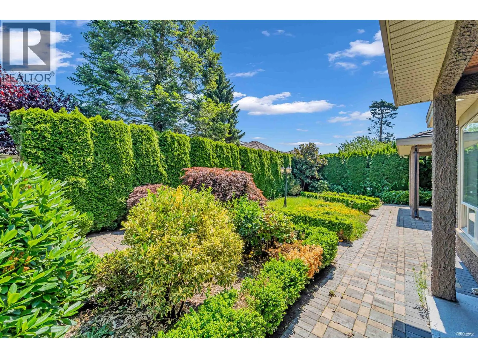 5628 GIBBONS DRIVE