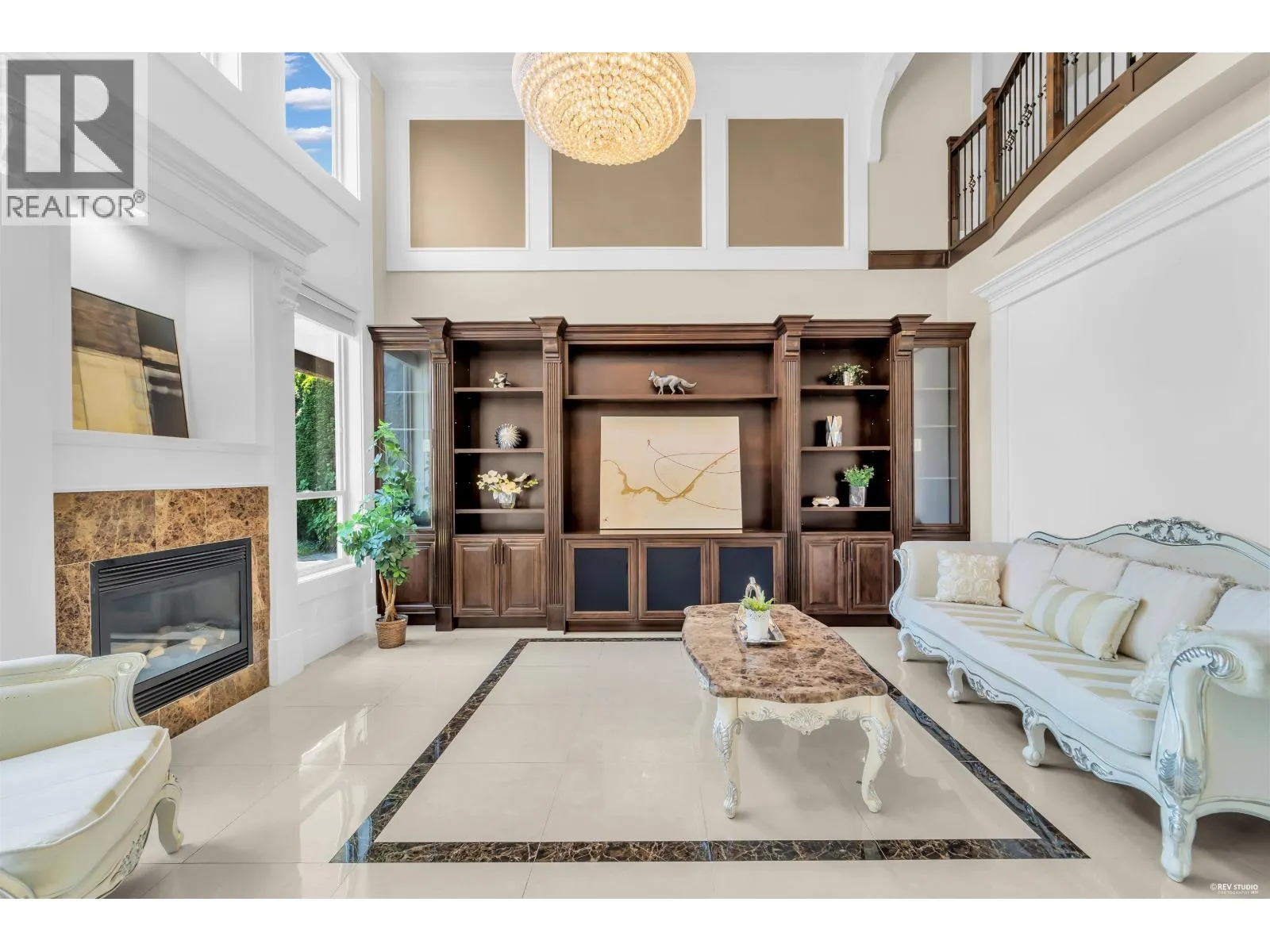 5628 GIBBONS DRIVE