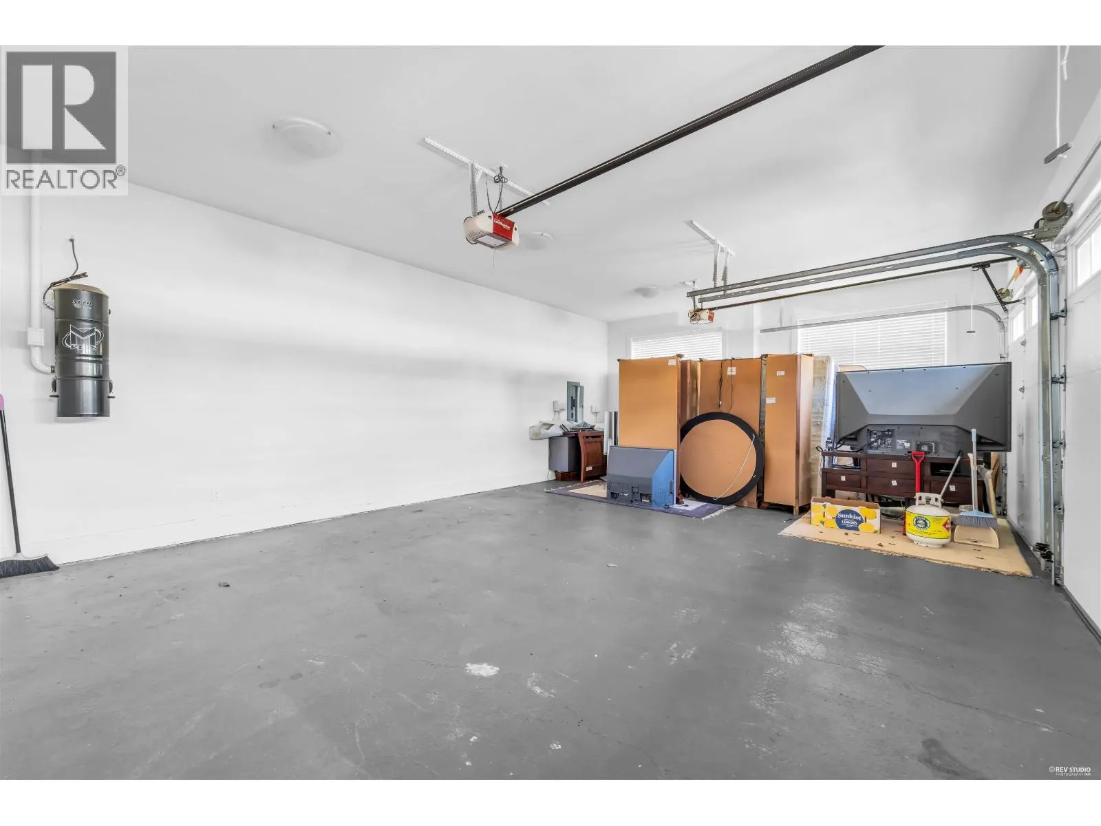 5628 GIBBONS DRIVE