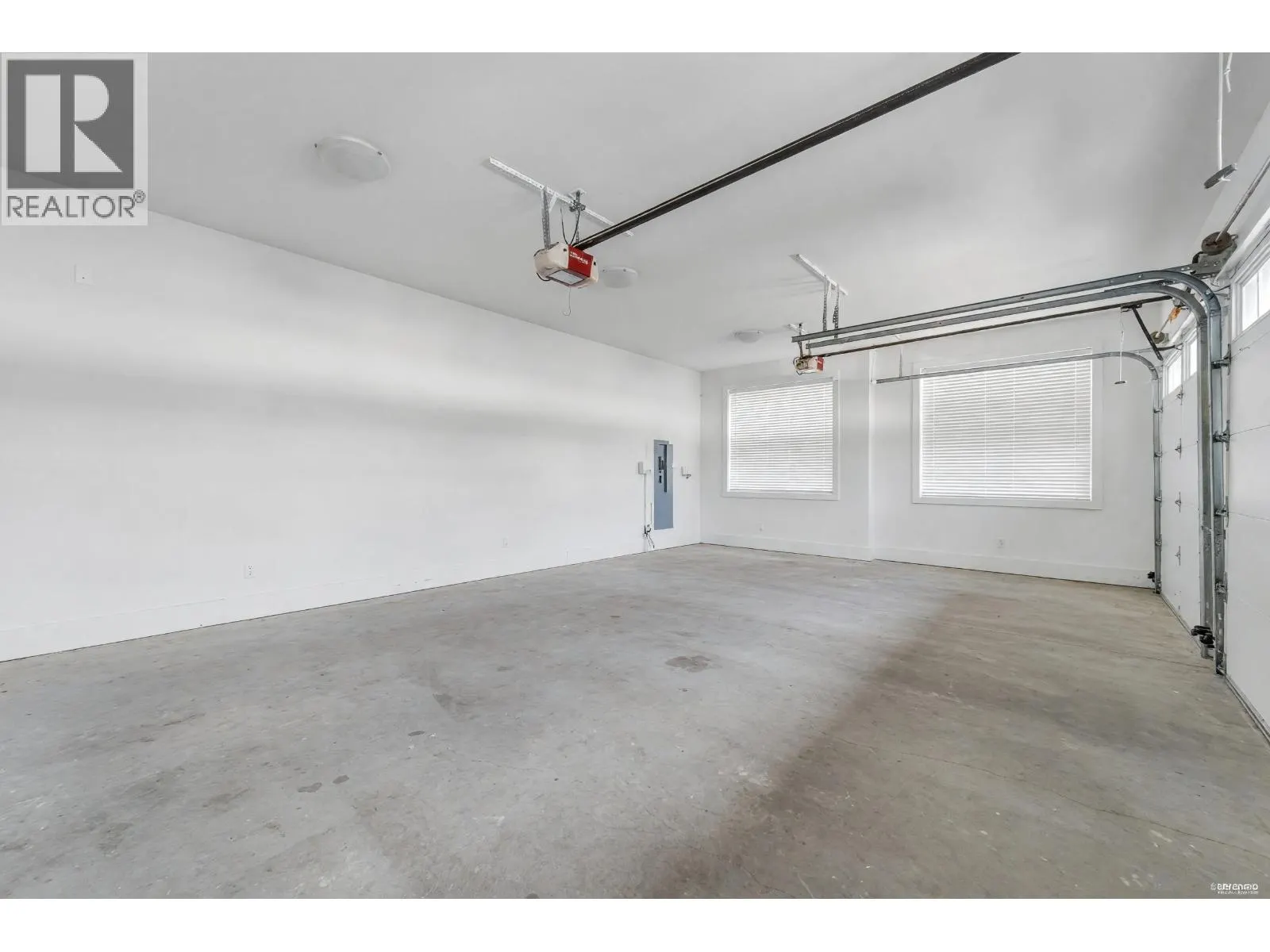 5628 GIBBONS DRIVE