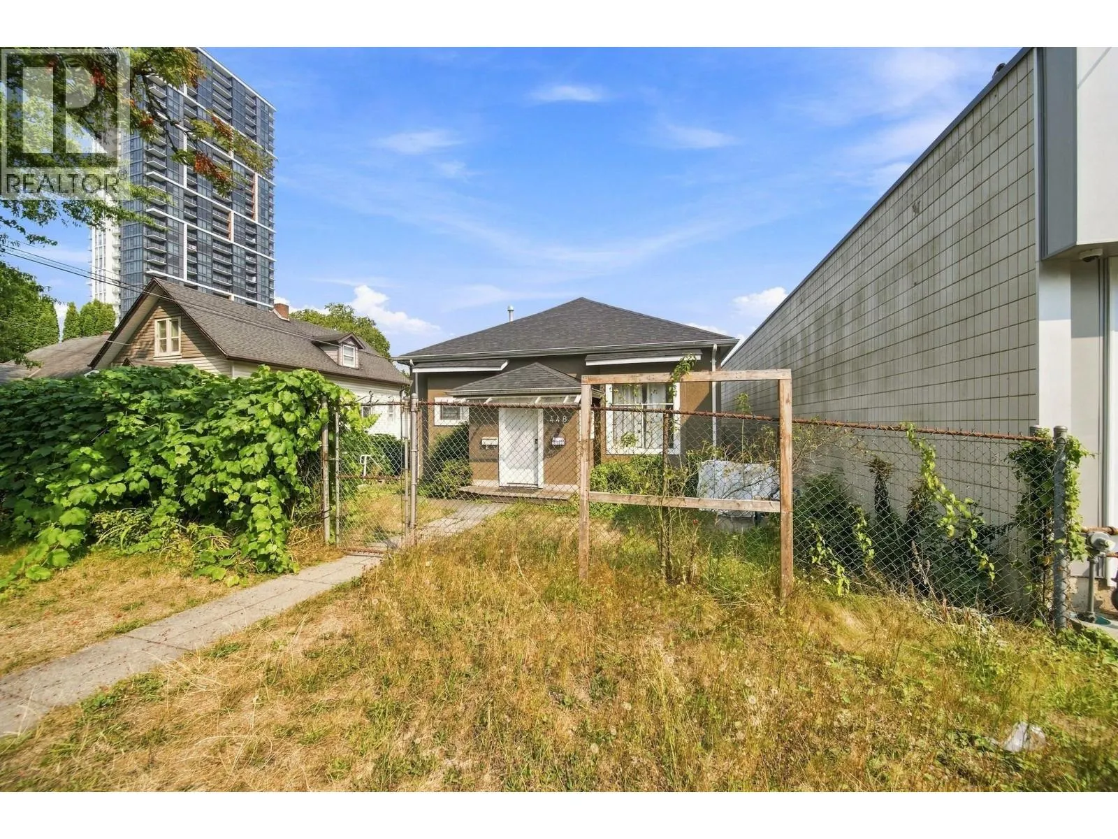 452 ROUSSEAU STREET