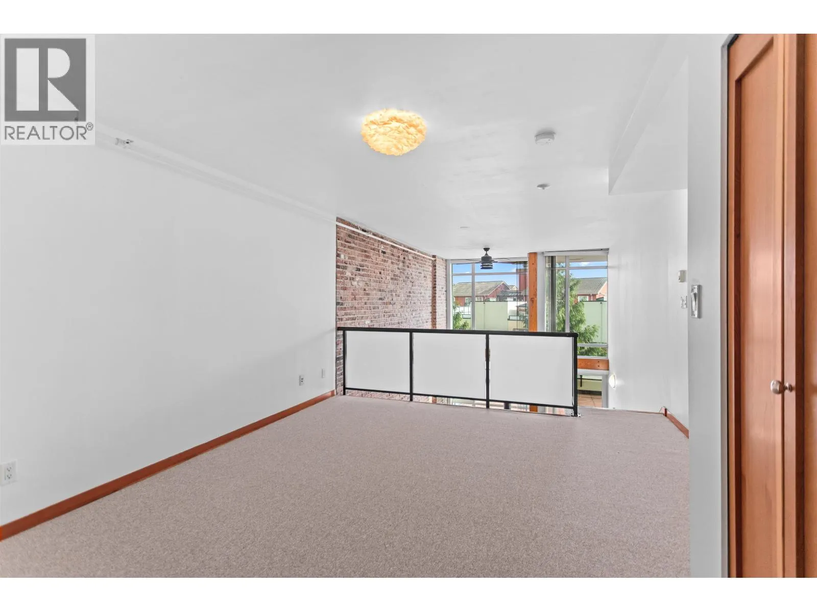 217 10 RENAISSANCE SQUARE