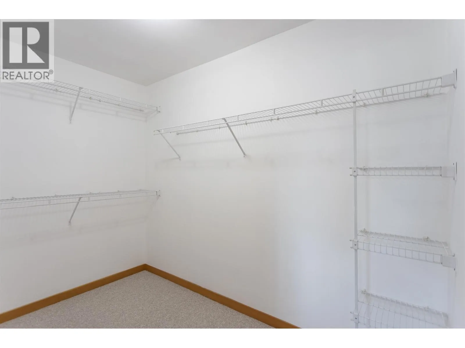 217 10 RENAISSANCE SQUARE