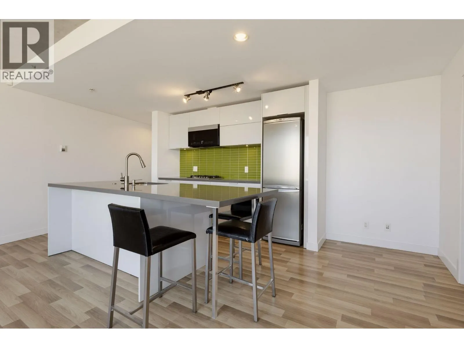 1803 108 W CORDOVA STREET
