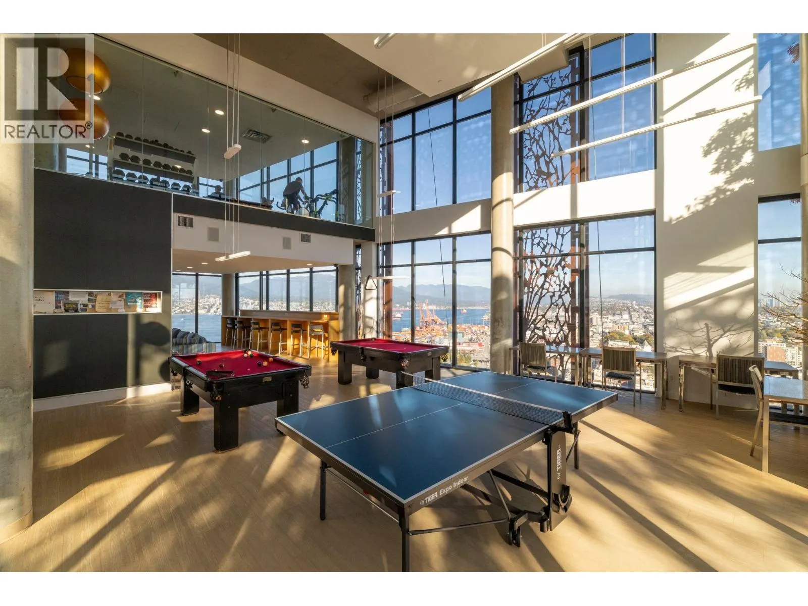 1803 108 W CORDOVA STREET