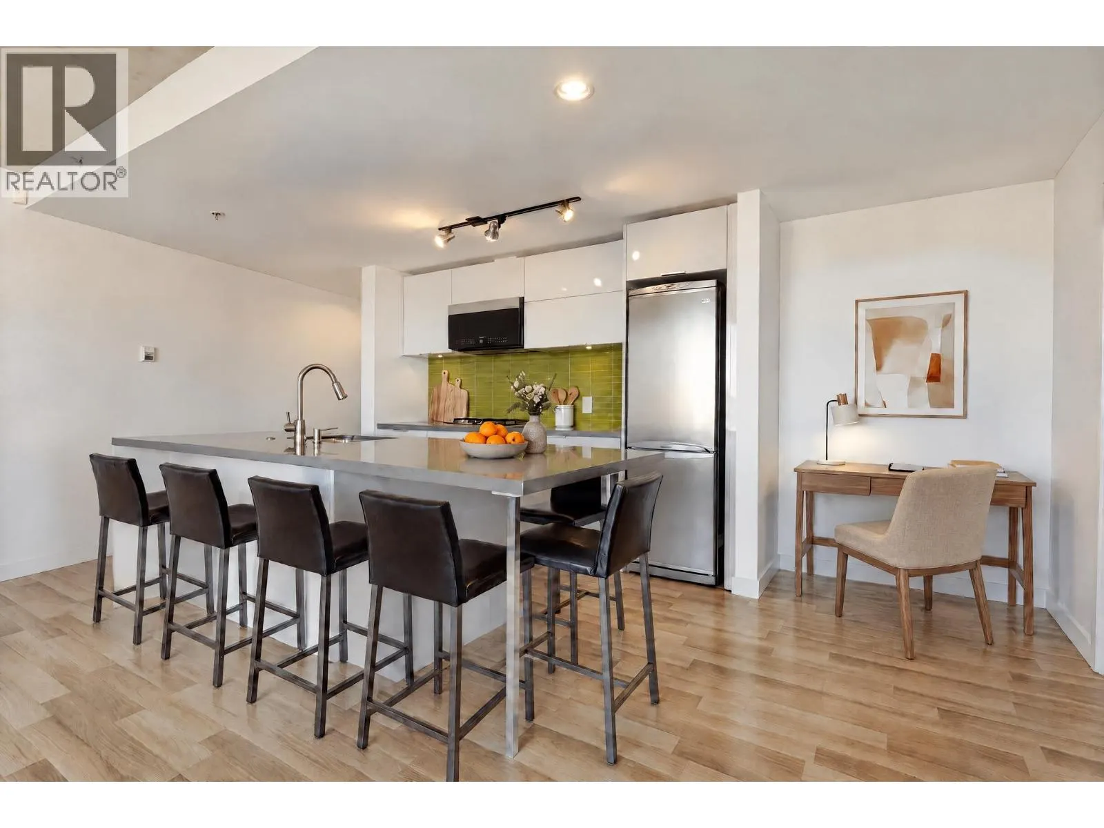 1803 108 W CORDOVA STREET