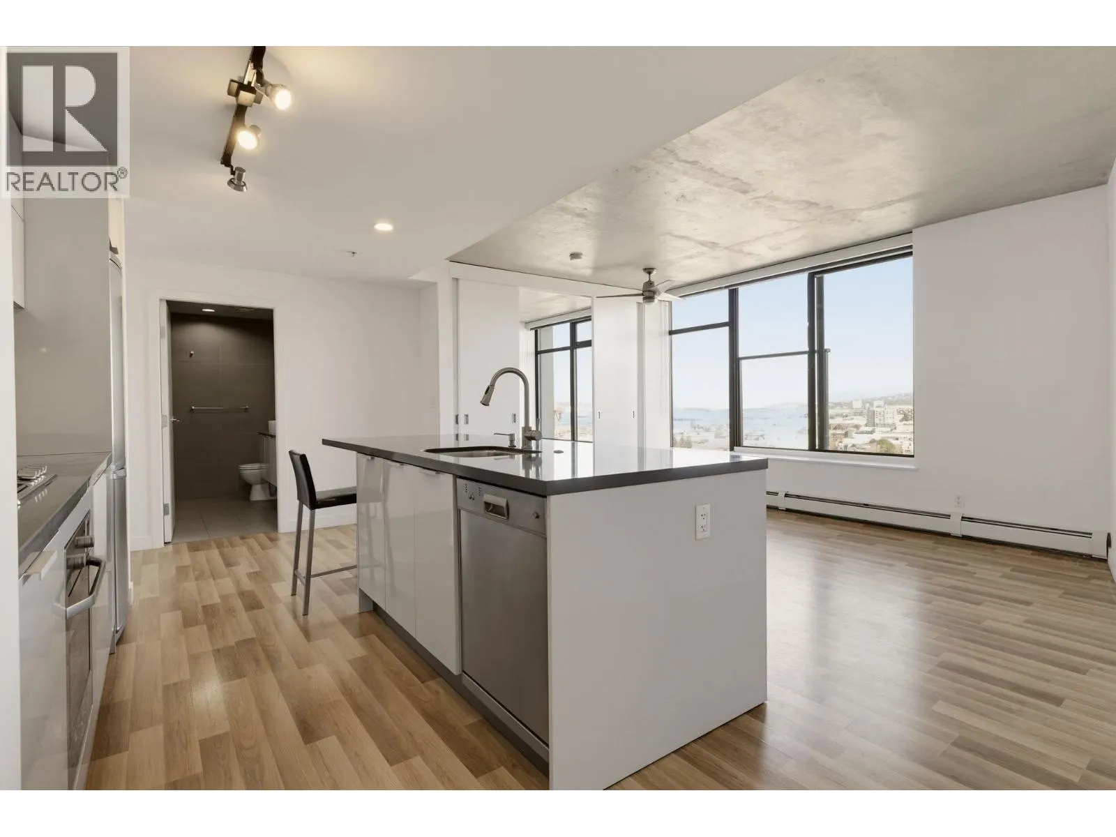 1803 108 W CORDOVA STREET