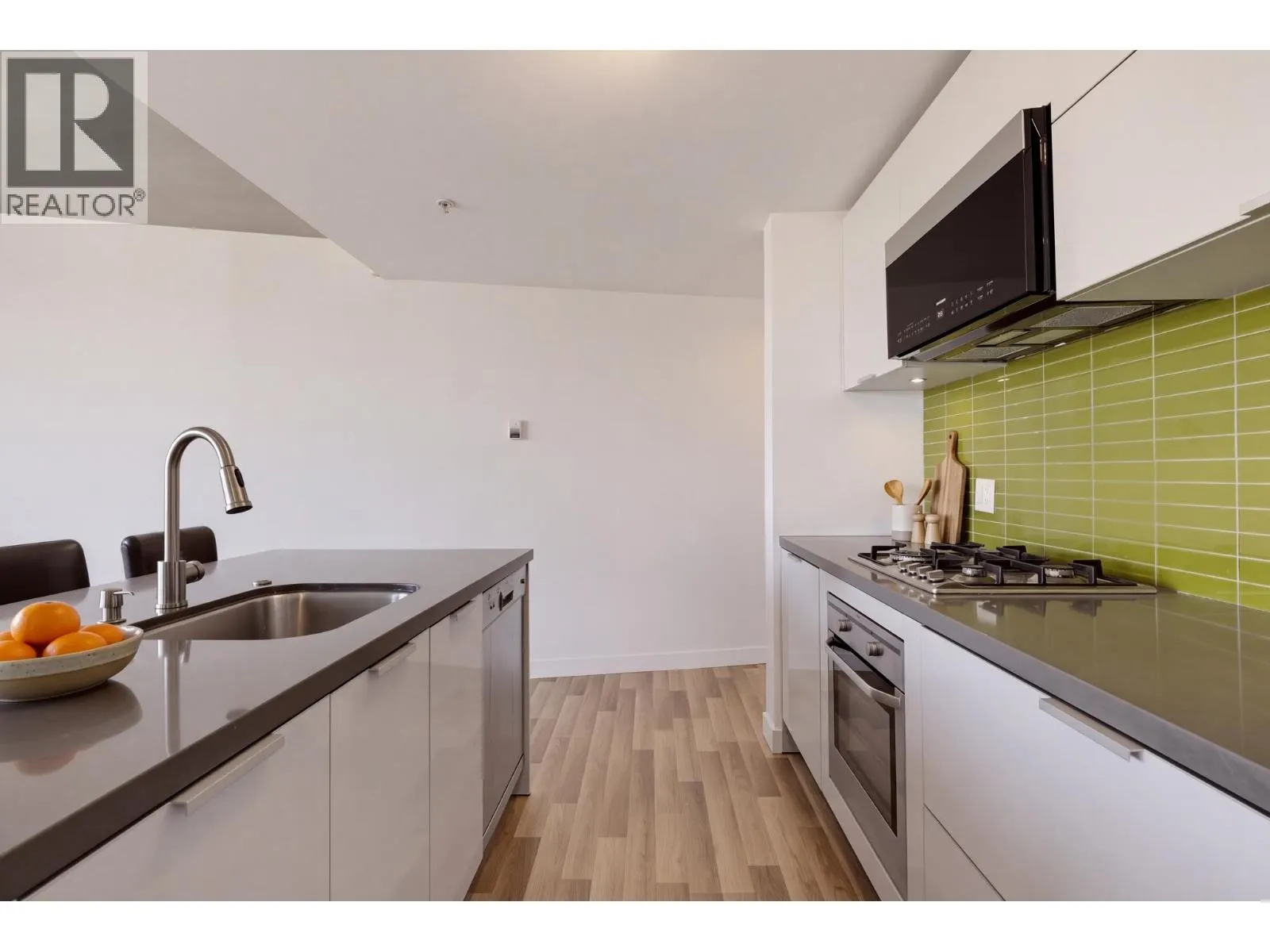 1803 108 W CORDOVA STREET